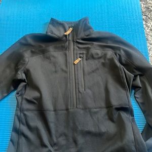 Fjallraven Size medium black half zip sweater